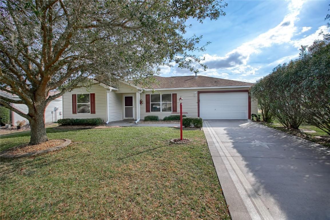 2770 Edwards Ln., The Villages, FL 32162