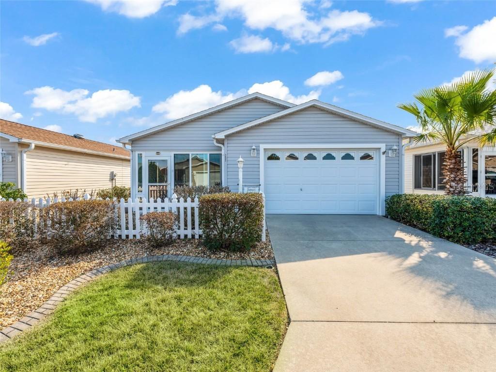3603 Cambria Cir., The Villages, FL 32162