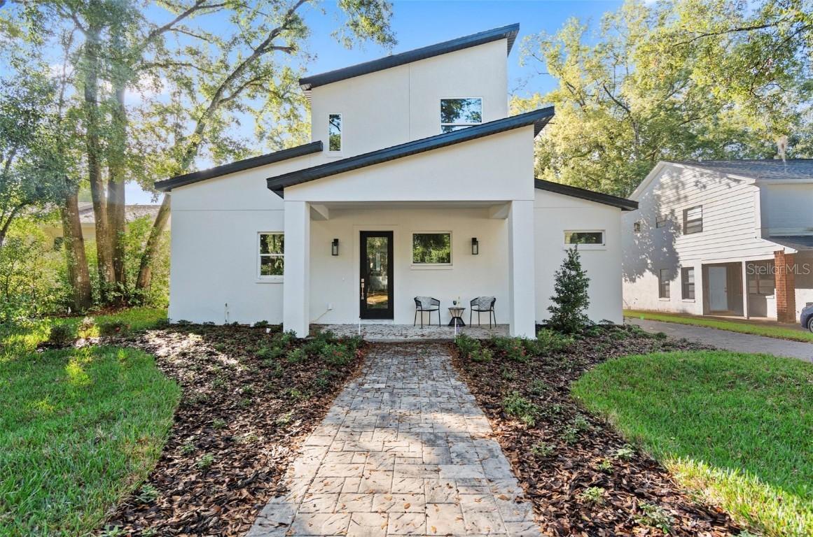 2016 E Central Blvd., Orlando, FL 32803