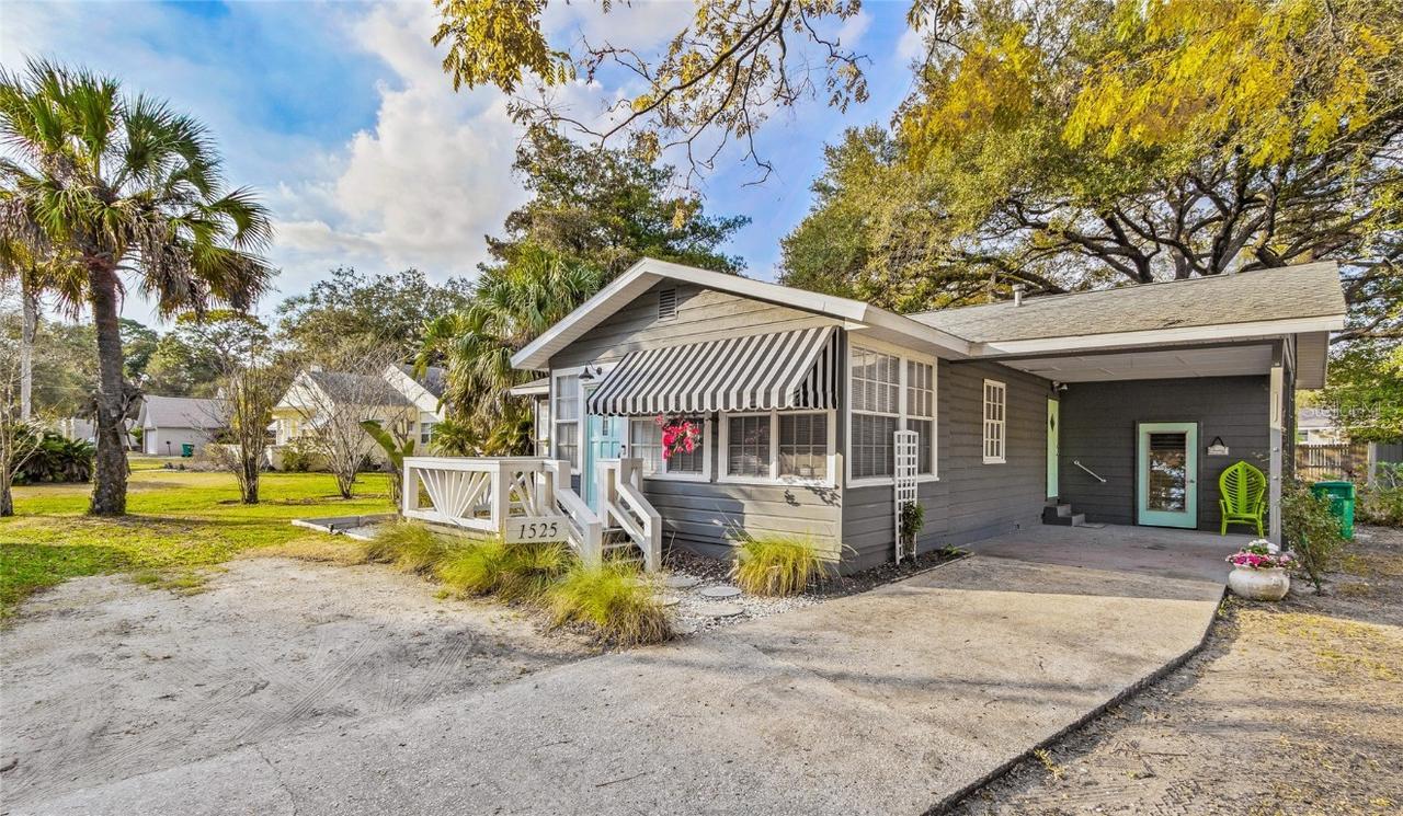 1525 E 1st Ave., Mount Dora, FL 32757