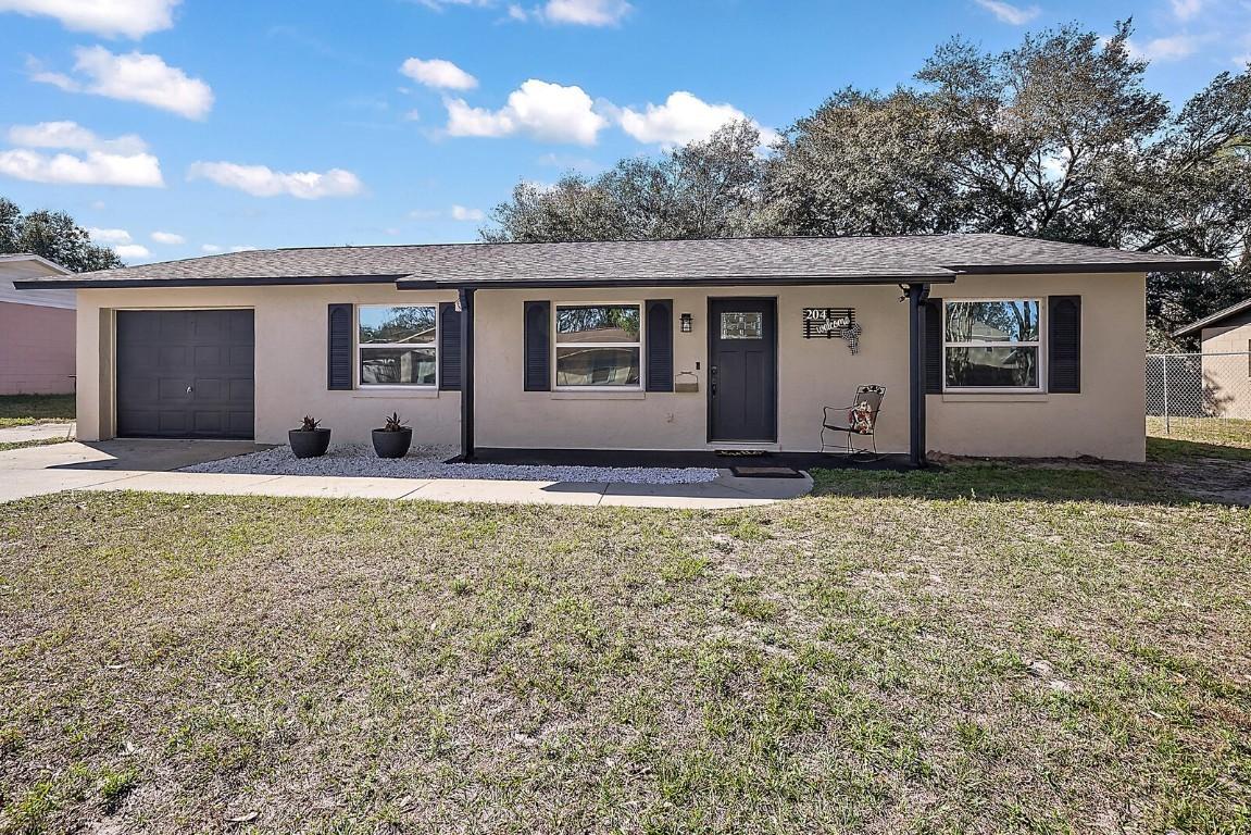 204 Lily Pad Ln., Eustis, FL 32726