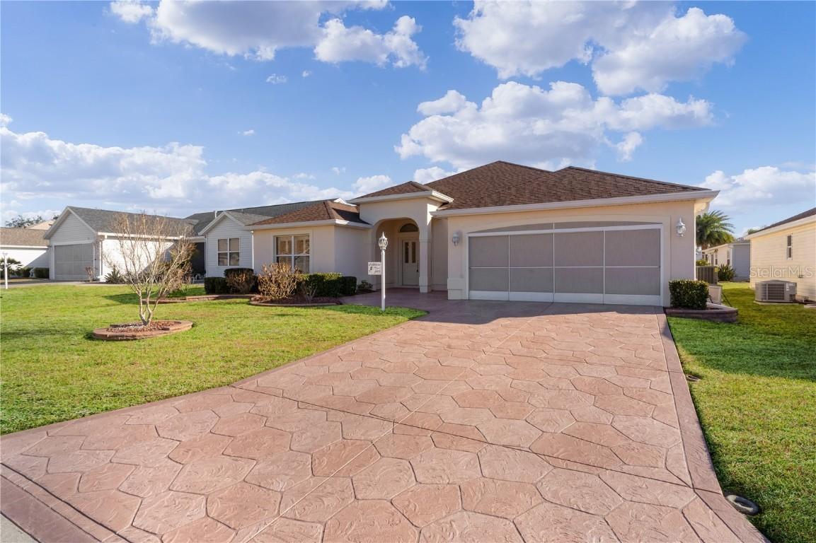 2120 Callaway Dr., The Villages, FL 32162