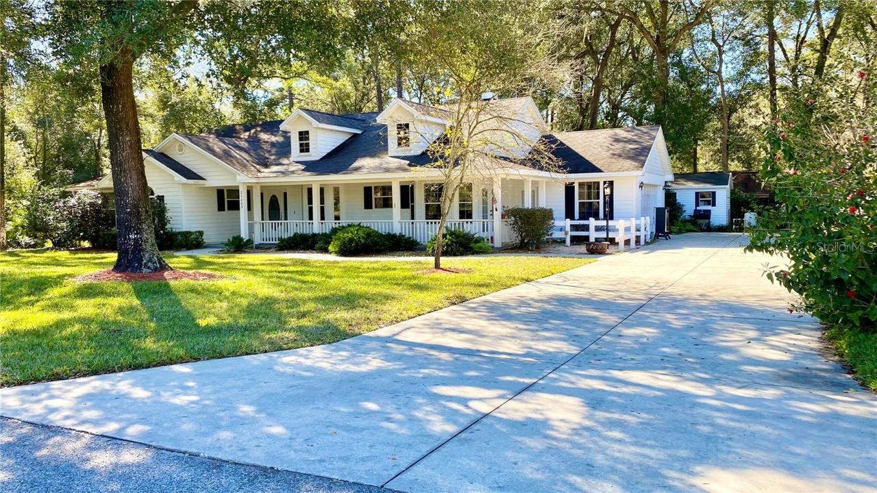 26409 Troon Ave., Mount Plymouth, FL 32776
