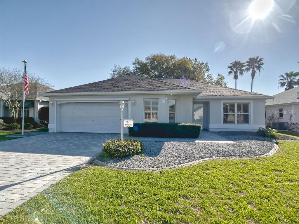 921 Oak Forest Dr., The Villages, FL 32162