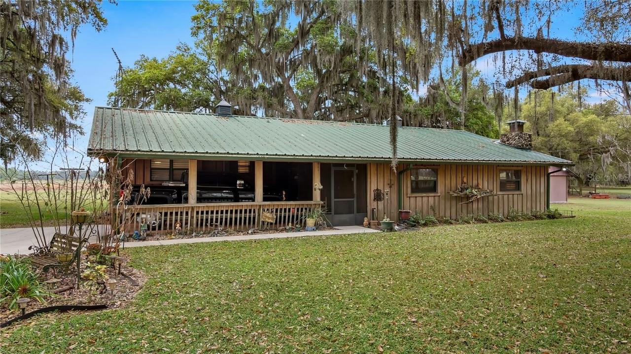 7489 Cr 558, Center Hill, FL 33514