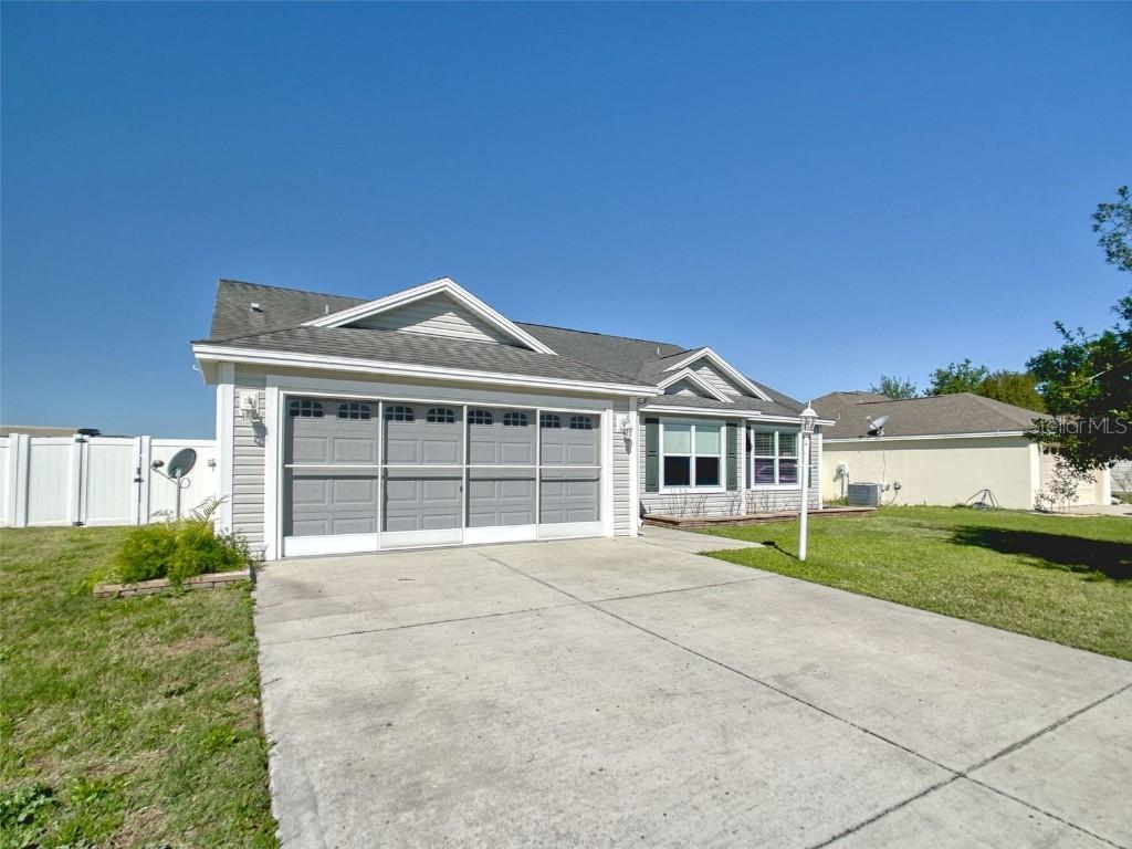 12085 NE 51st Cir., Oxford, FL 34484