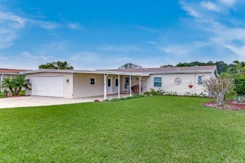1635 Sunshine Ln., Tavares, FL 32778