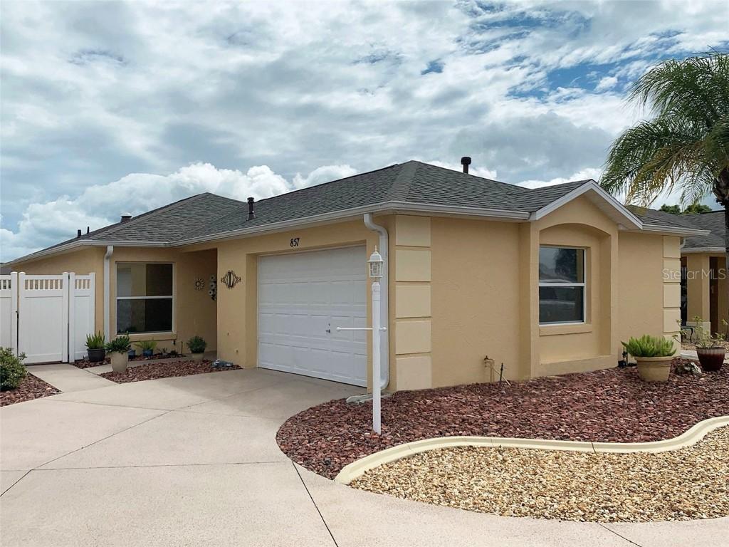 857 Winchester Ct., The Villages, FL 32162