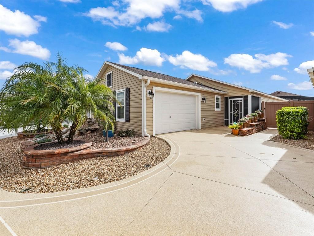 5859 Tupelo Ter., The Villages, FL 32163