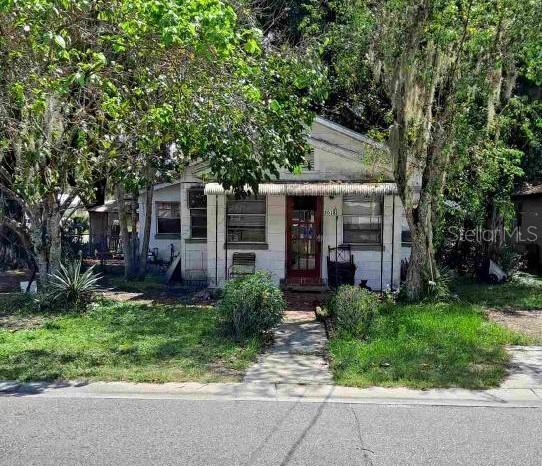 1016 E Hazzard Ave., Eustis, FL 32726