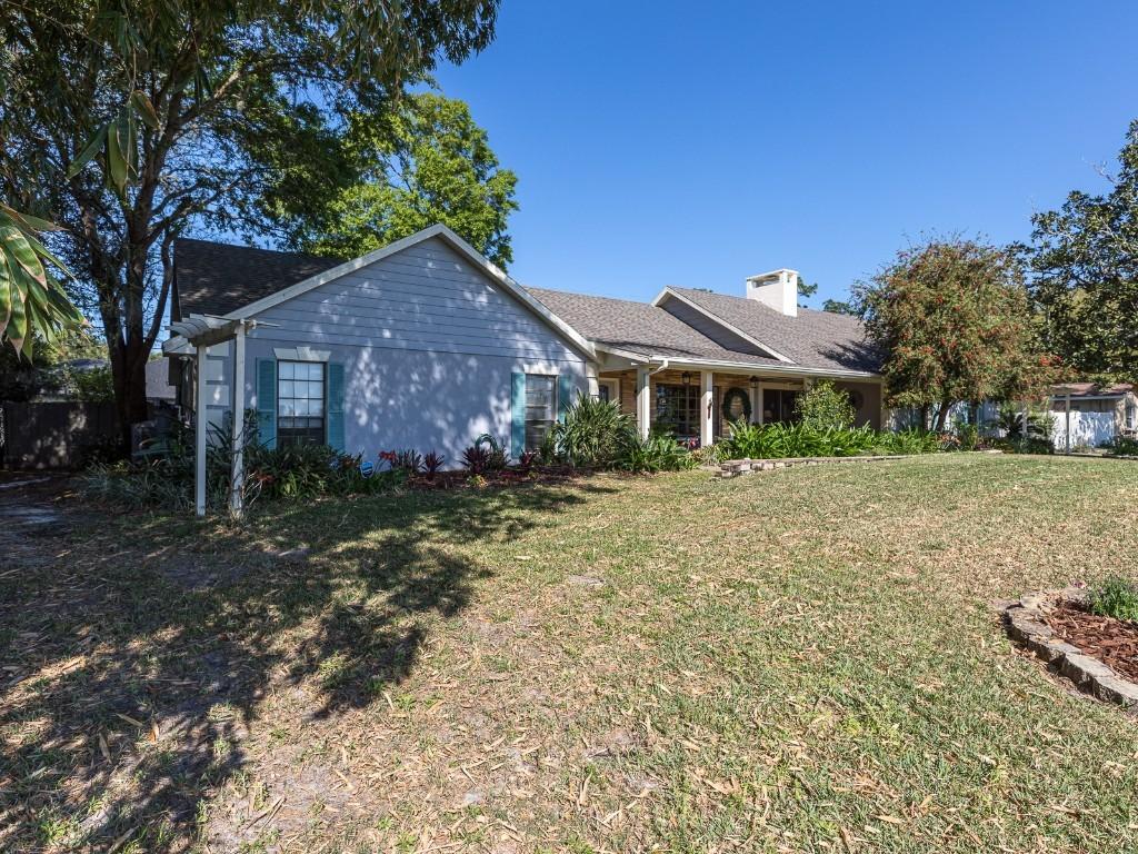 2002 Fairway Dr., Eustis, FL 32726