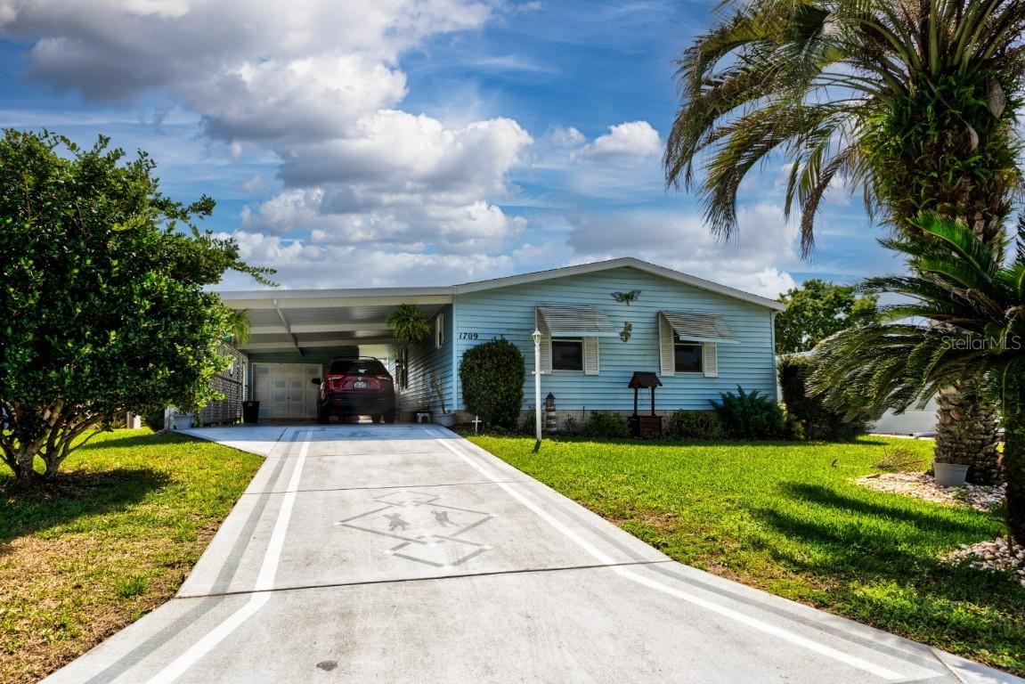 1709 Lauren Ln., The Villages, FL 32159