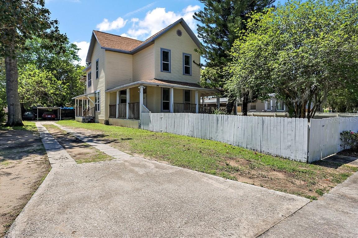 818 E Orange Ave., Eustis, FL 32726