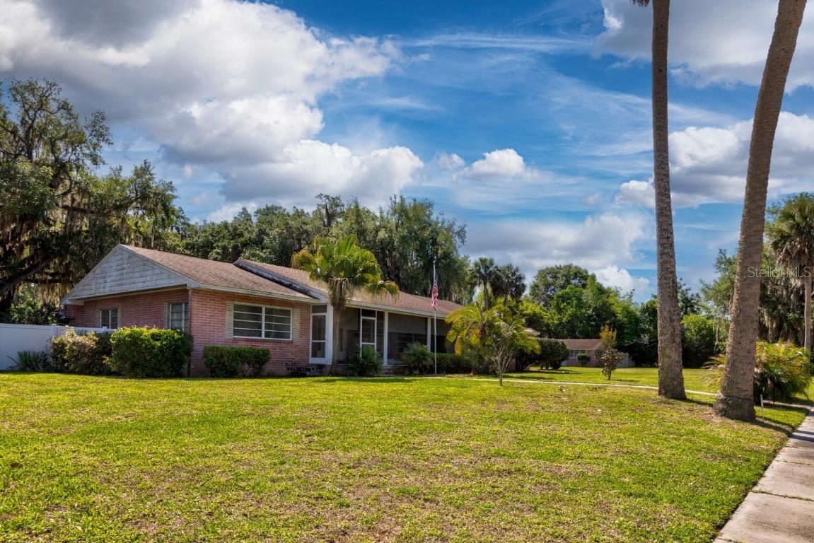 1400 Floradel Ave., Leesburg, FL 34748