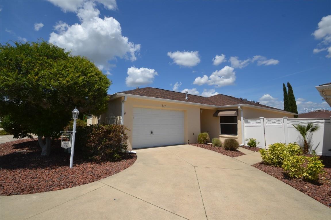 637 Danbury St., The Villages, FL 32162