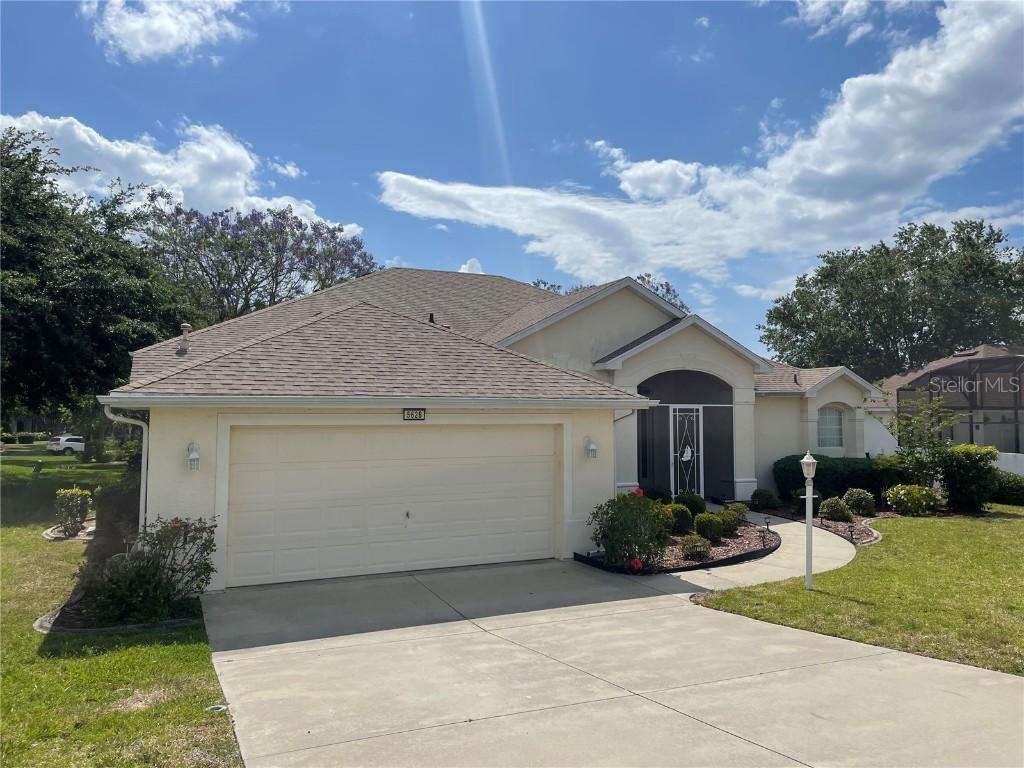 5628 Freeport Dr., Tavares, FL 32778