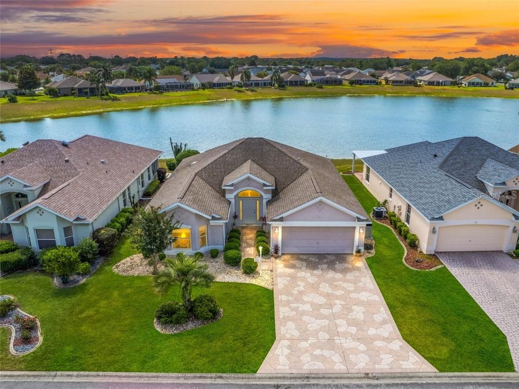 2122 Zaragoza Pl., The Villages, FL 32159