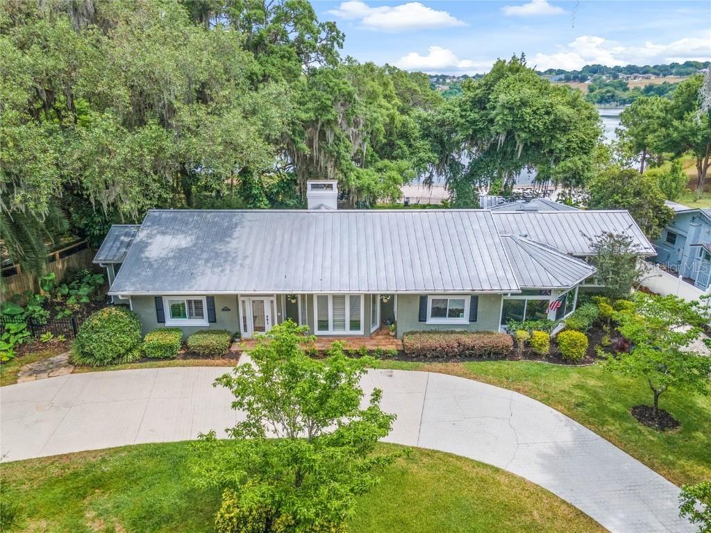 1535 E Crooked Lake Dr., Eustis, FL 32726