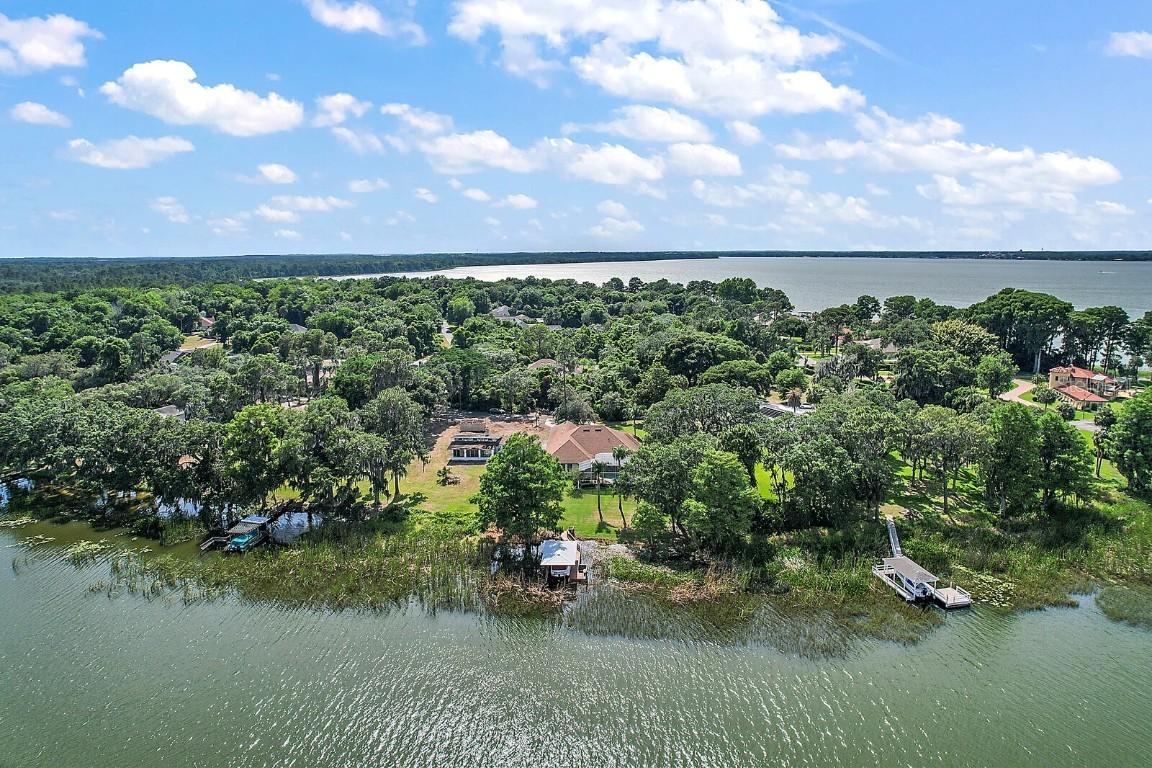29828 Squirrel Point Rd., Tavares, FL 32778