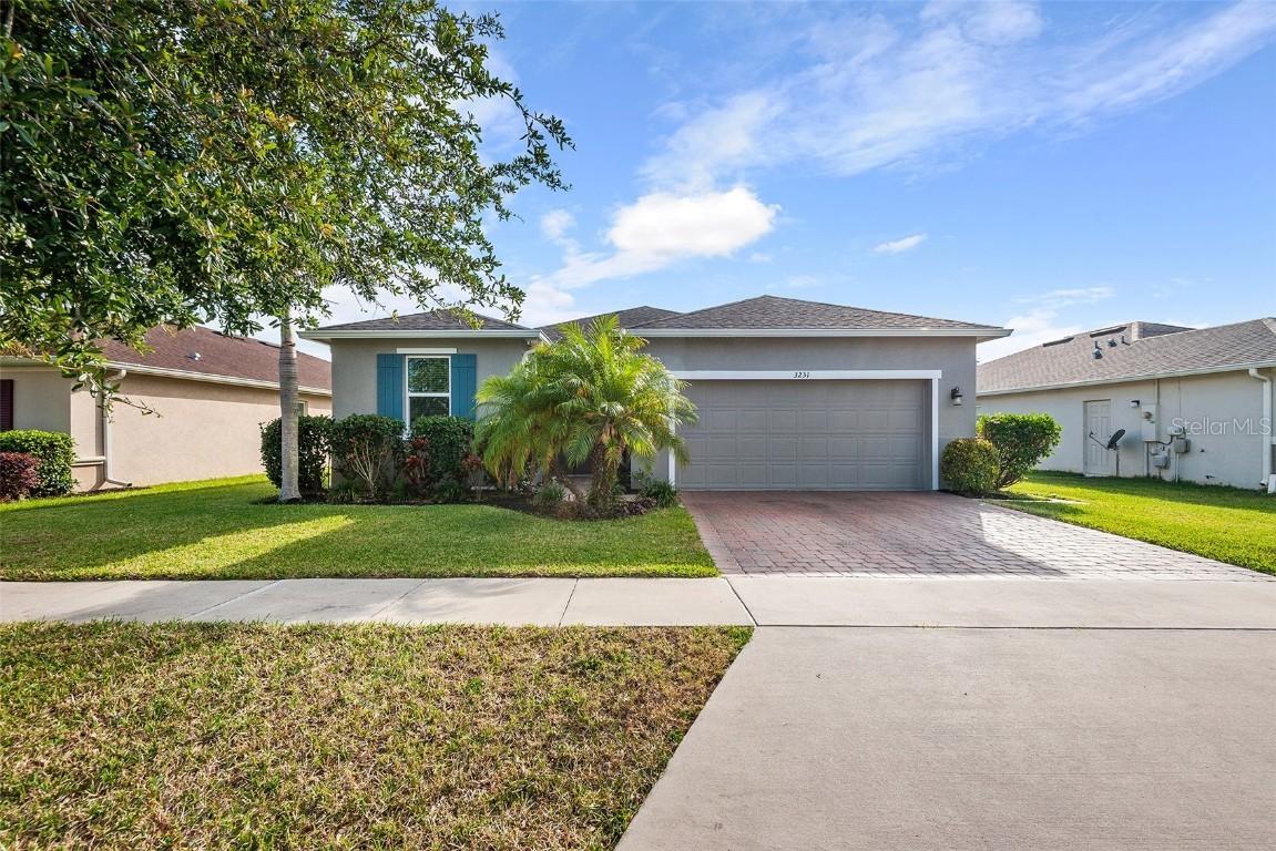 3231 Bayou Ln., Tavares, FL 32778