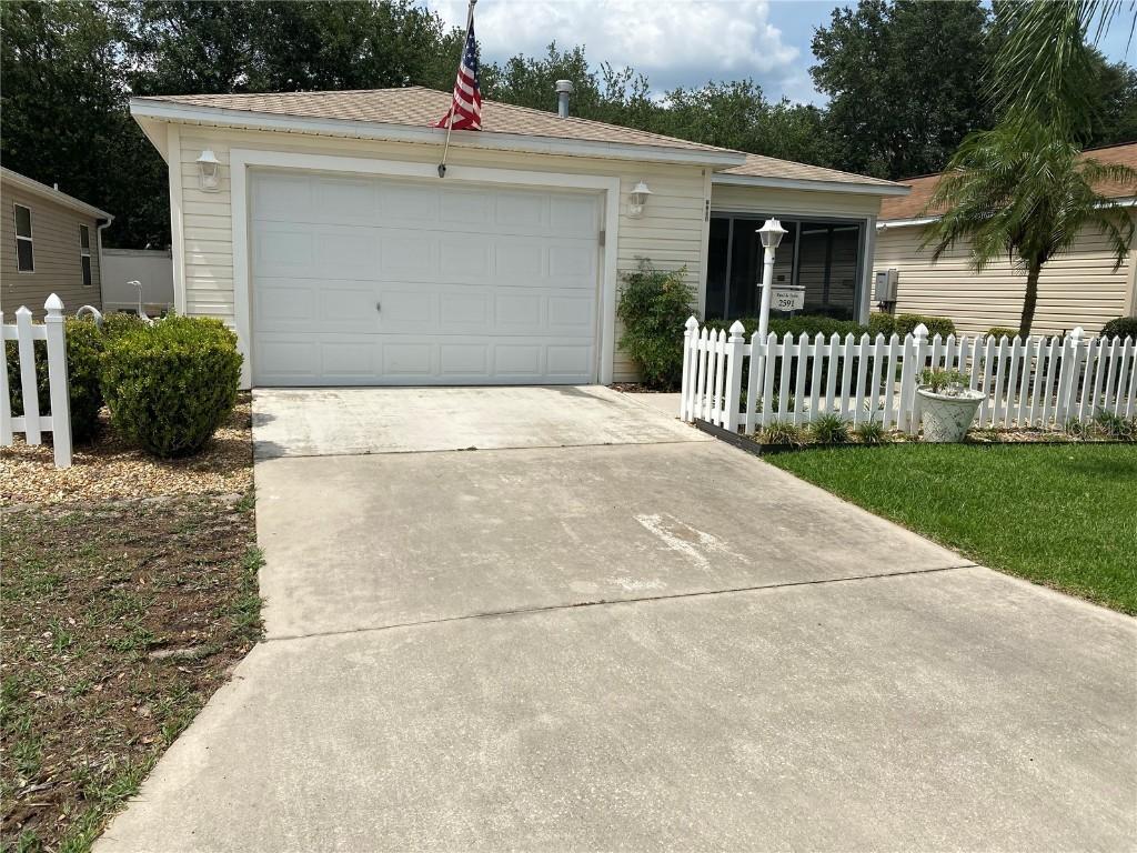 2591 Hialeah Ave., The Villages, FL 32162