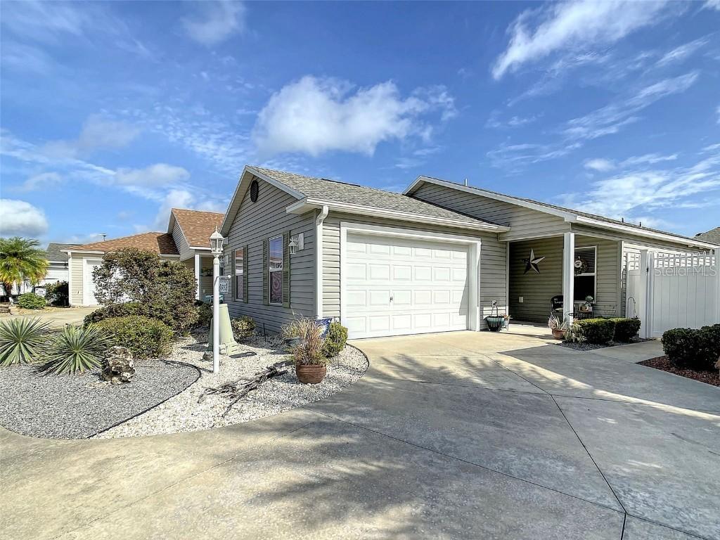 1923 Carrotwood St., The Villages, FL 32163