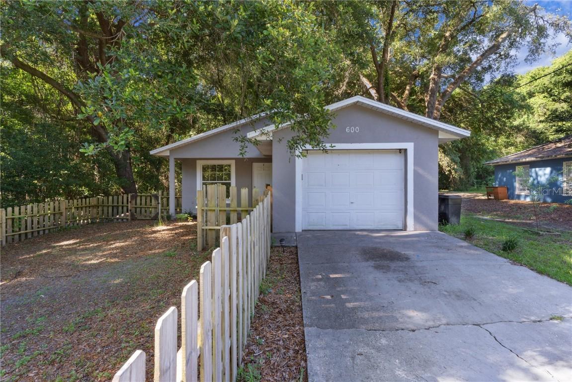 600 W Clarke St., Wildwood, FL 34785