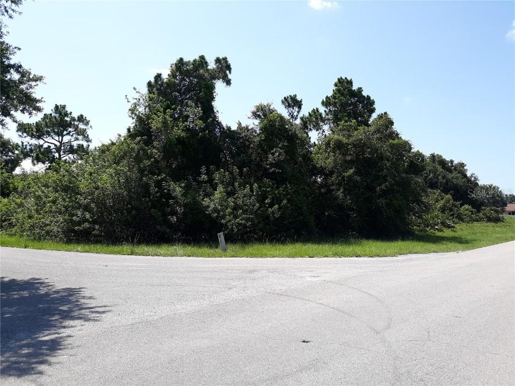 5514 Berryman St., Lehigh Acres, FL 33971