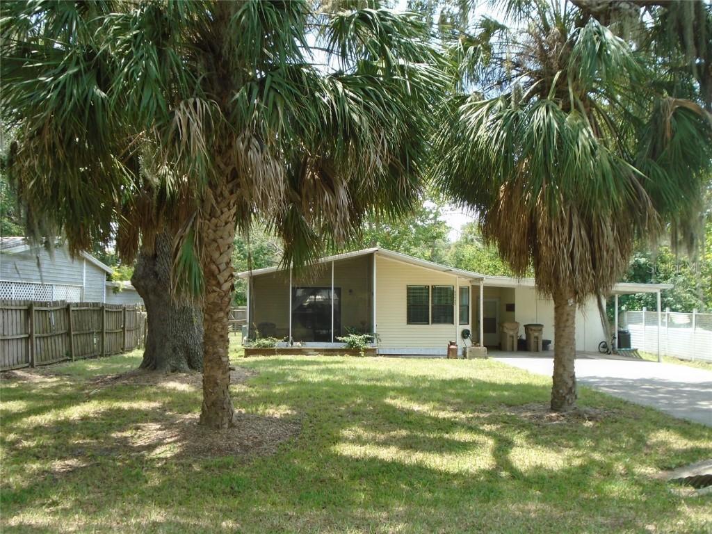 31545 Gladys Ln., Tavares, FL 32778