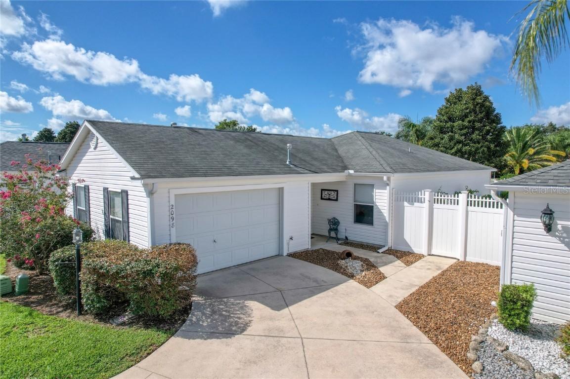 2098 Burroughs Rd., The Villages, FL 32162