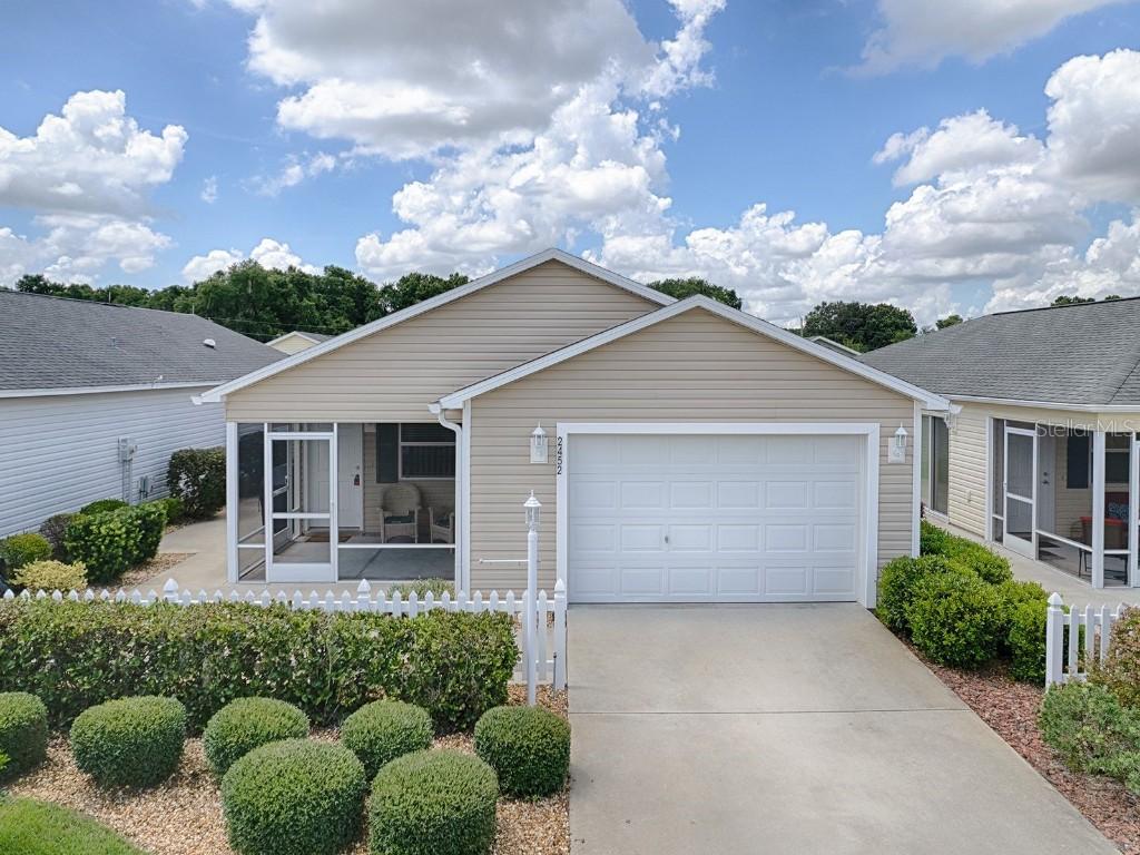 2452 Overstreet Pl., The Villages, FL 32163