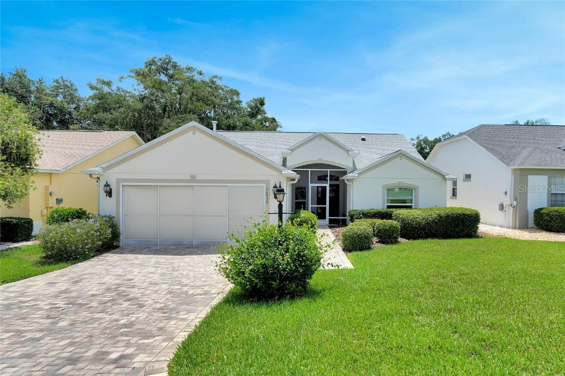 26956 Honeymoon Ave., Leesburg, FL 34748