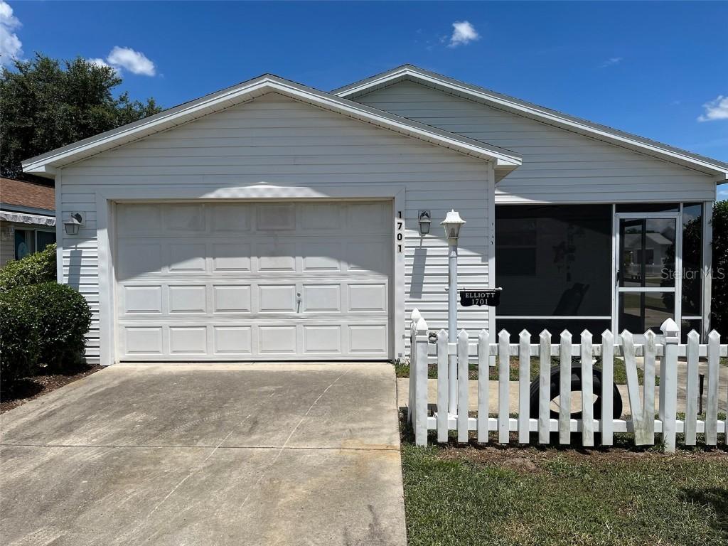 1701 El Nino St., The Villages, FL 32162