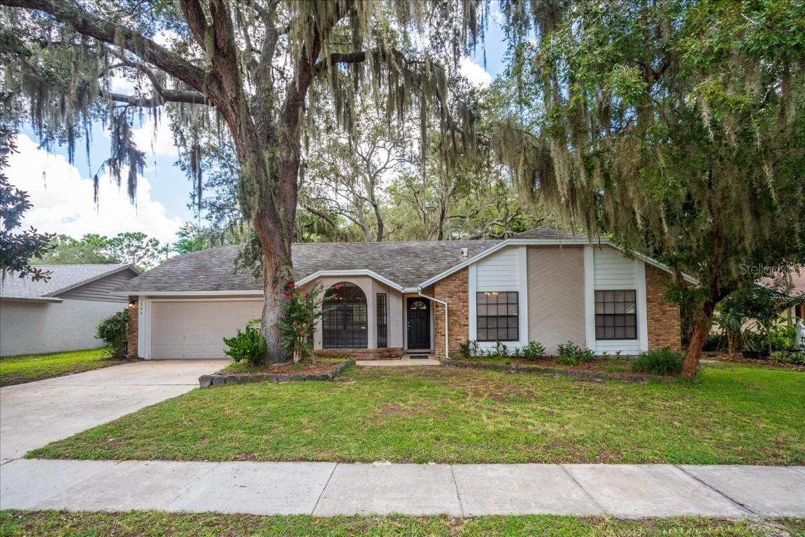 3926 Greenview Pines Ct., Orlando, FL 32817