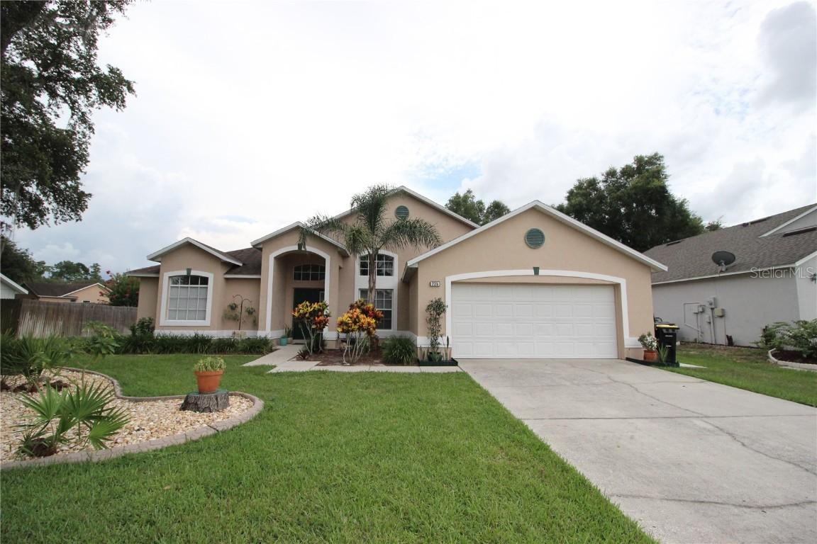 235 Baypoint Dr., Davenport, FL 33837