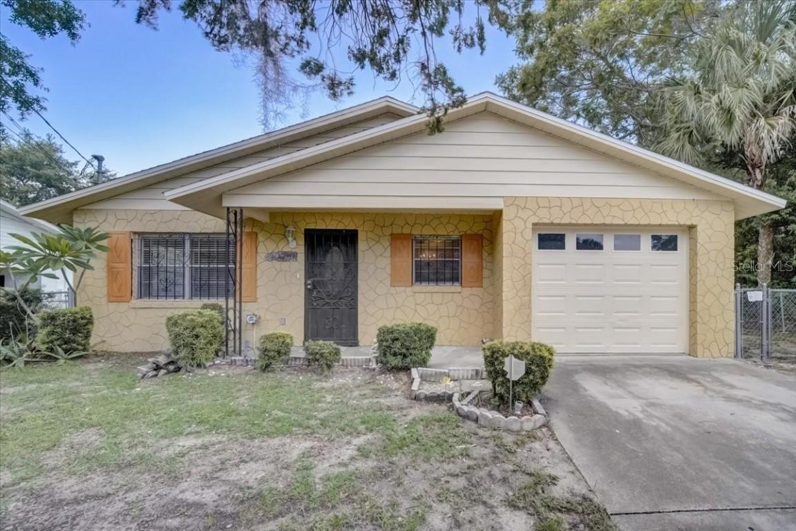 201 W Lakeview Ave., Eustis, FL 32726