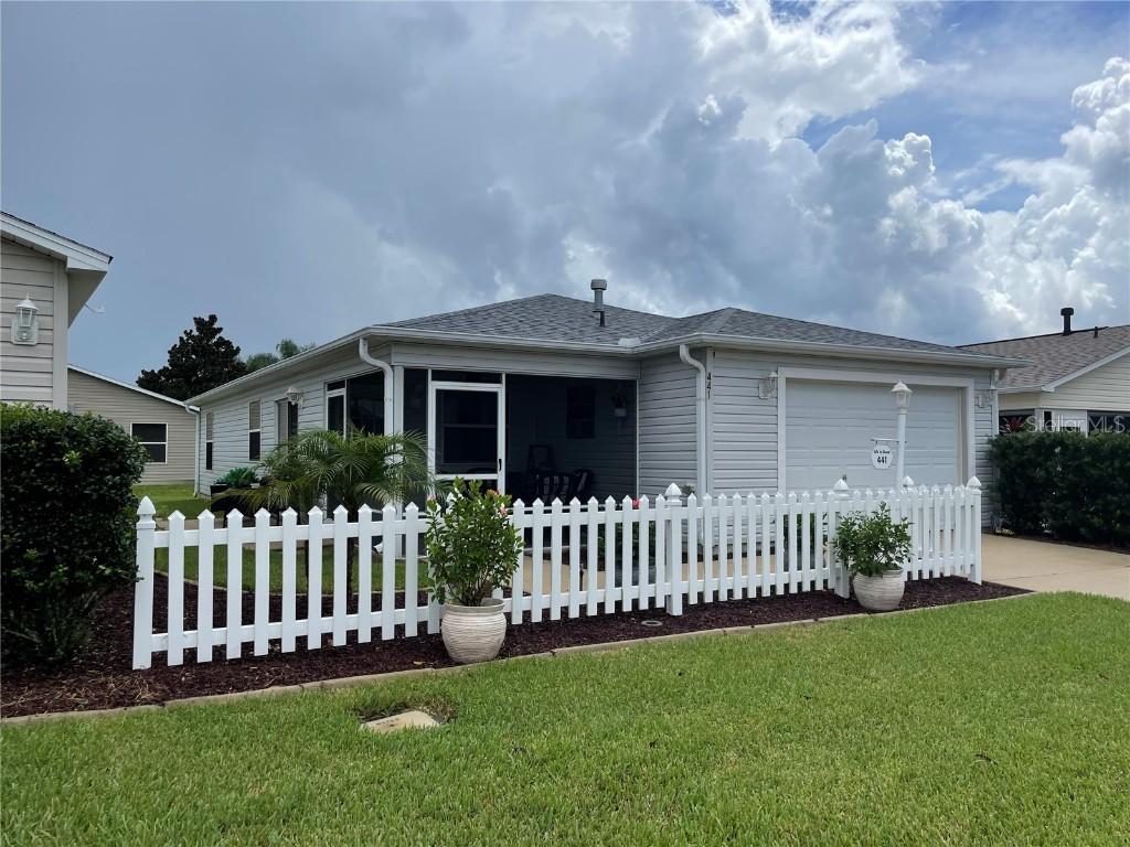 441 Canterbury Ct., The Villages, FL 32162