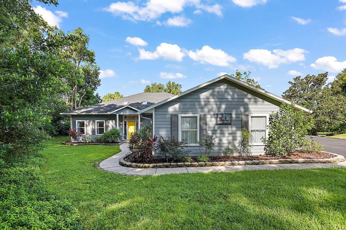 36709 E Eldorado Lake Dr., Eustis, FL 32736