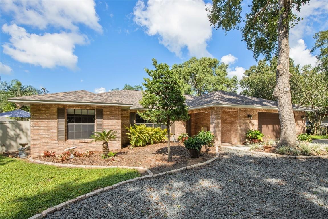 86 Whitcomb Ave., Umatilla, FL 32784