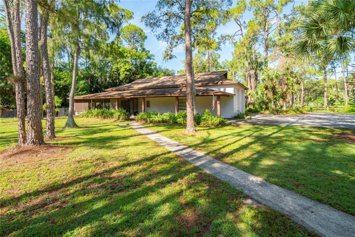 5810 Westport Ln., Naples, FL 34116