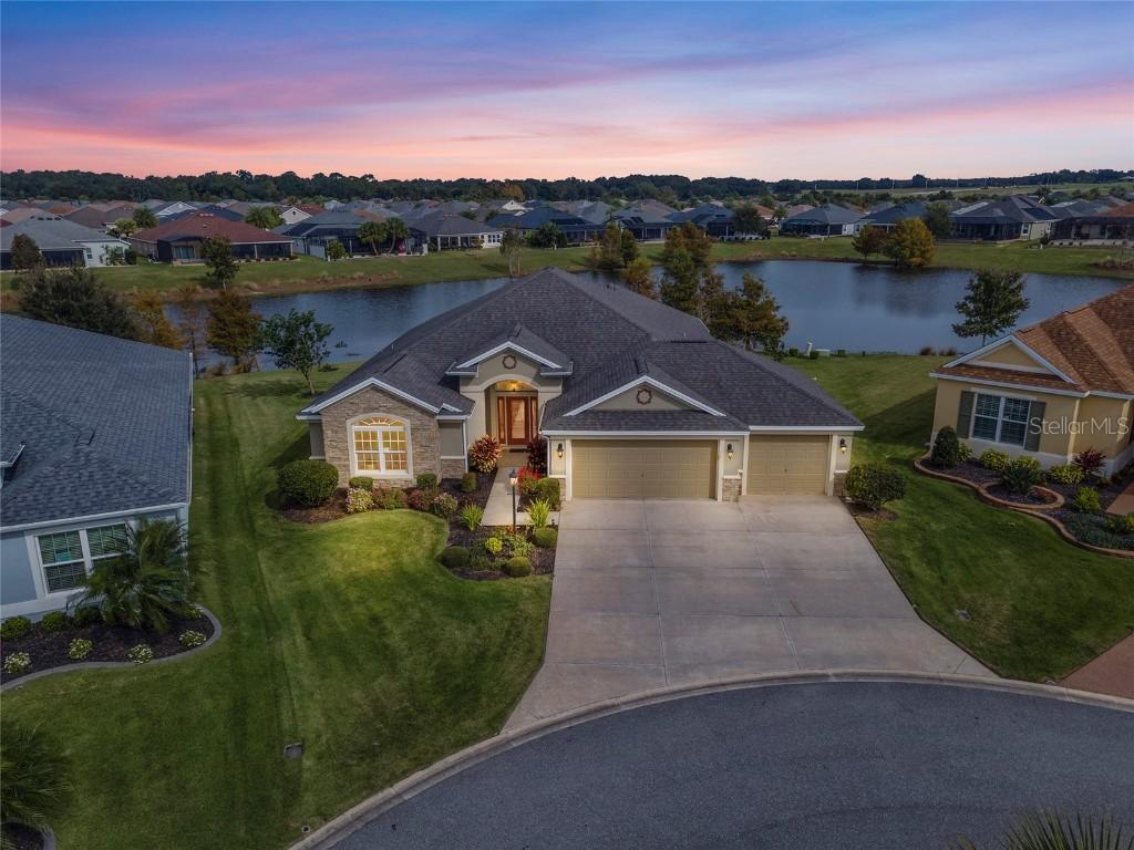 899 Privett Dr., The Villages, FL 32163