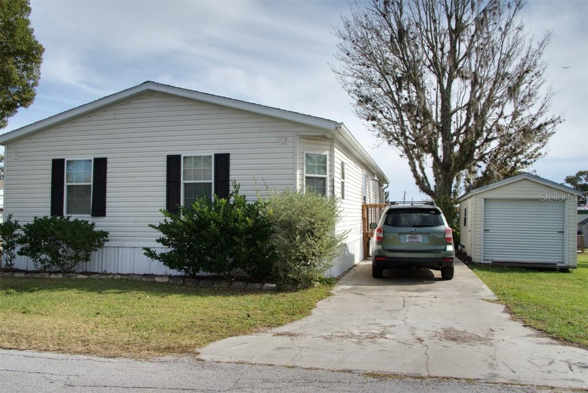 1333 Westland Dr., Tavares, FL 32778