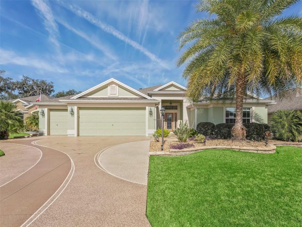 1951 Gatehouse Ter., The Villages, FL 32163