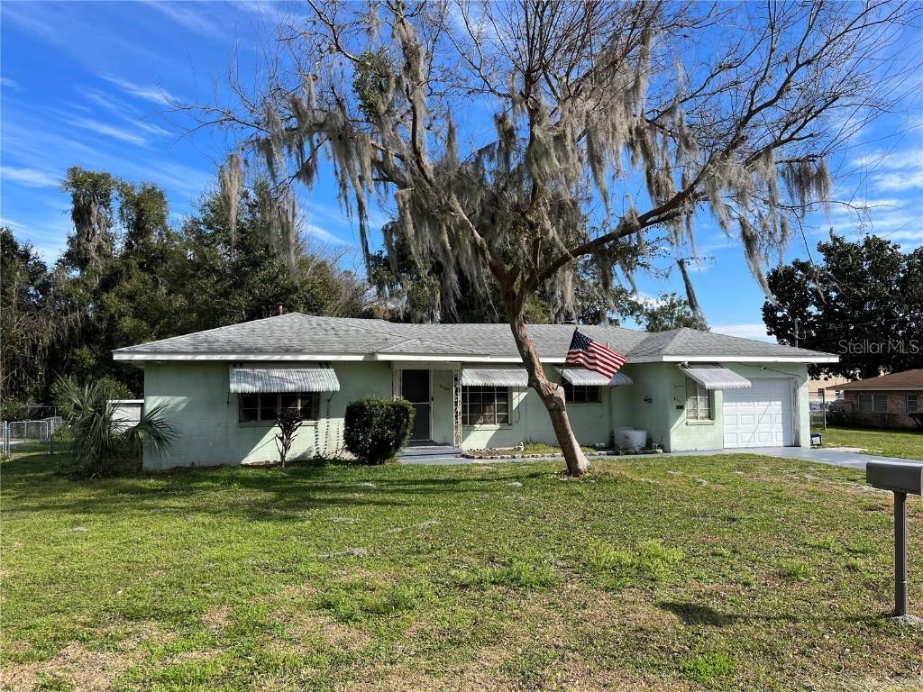 806 Lee St., Leesburg, FL 34748