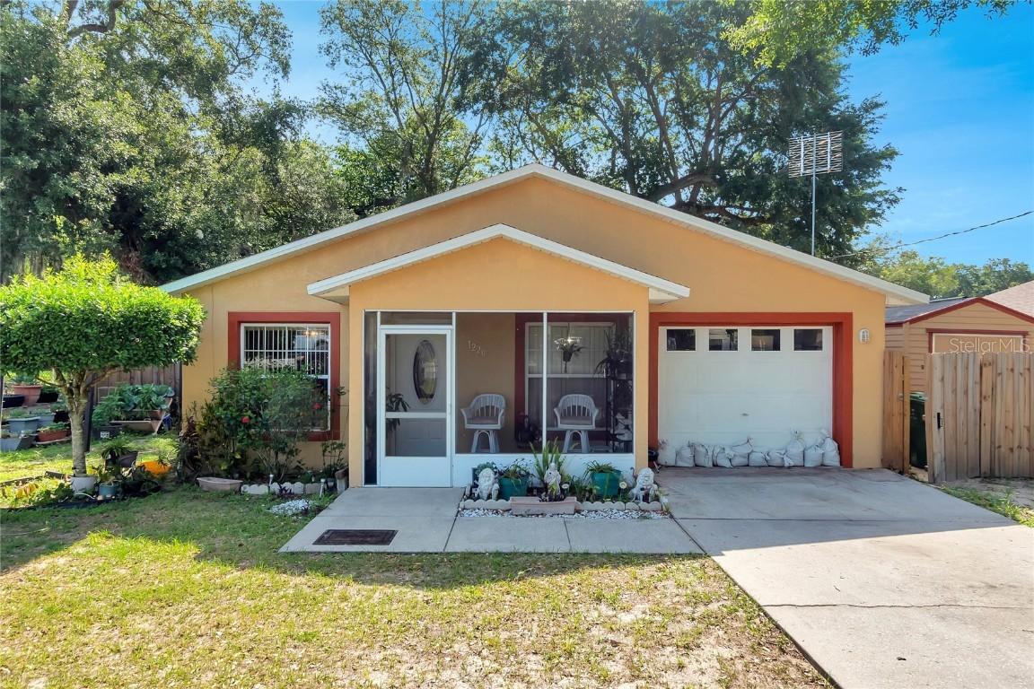 1220 Tuskegee St., Leesburg, FL 34748