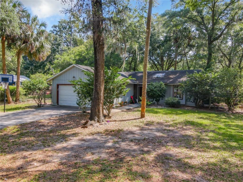 31320 Westward Ho Ave., Sorrento, FL 32776