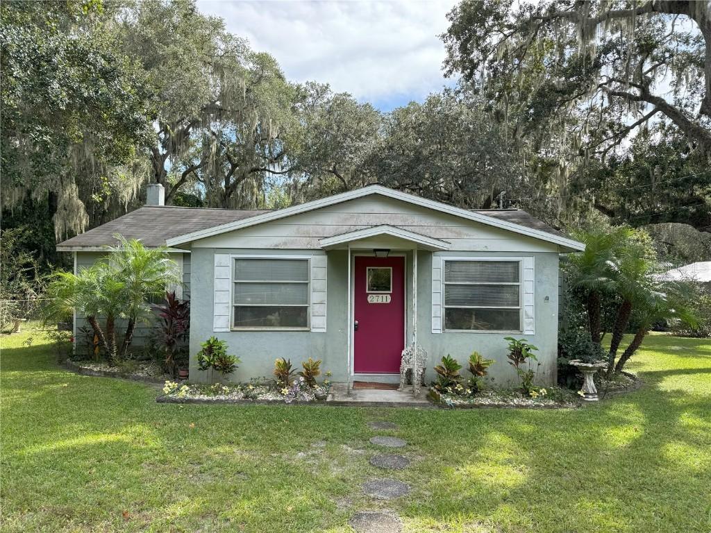 2711 Gregory Rd., Leesburg, FL 34748