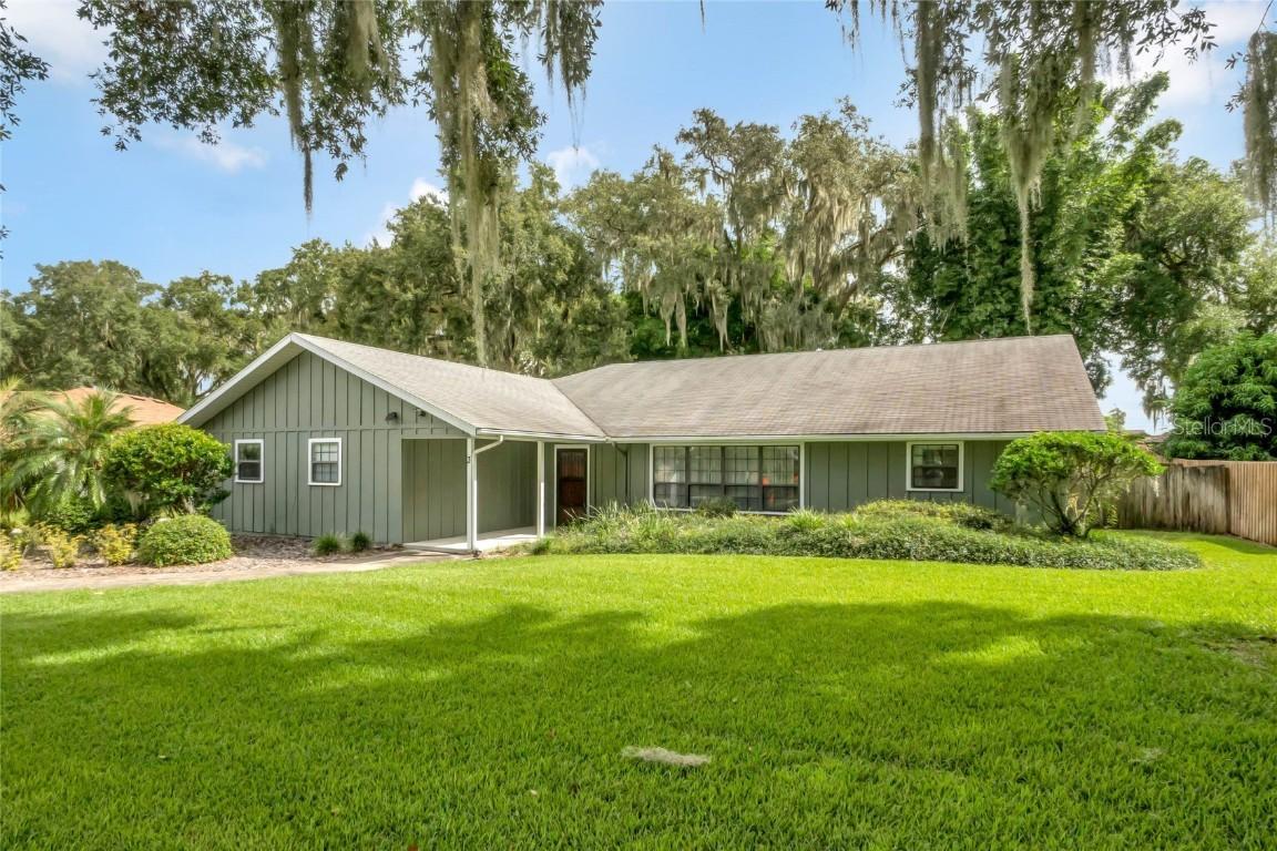 3 Weston Rd., Leesburg, FL 34748