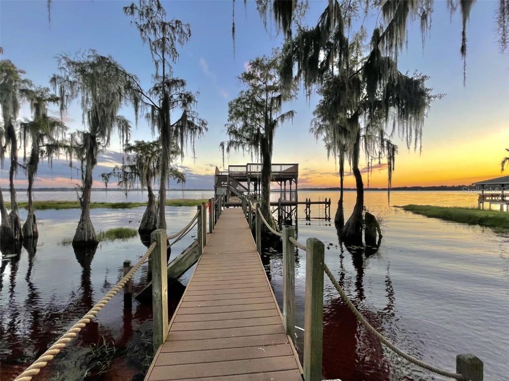 1241 W Lakeshore Dr., Clermont, FL 34711
