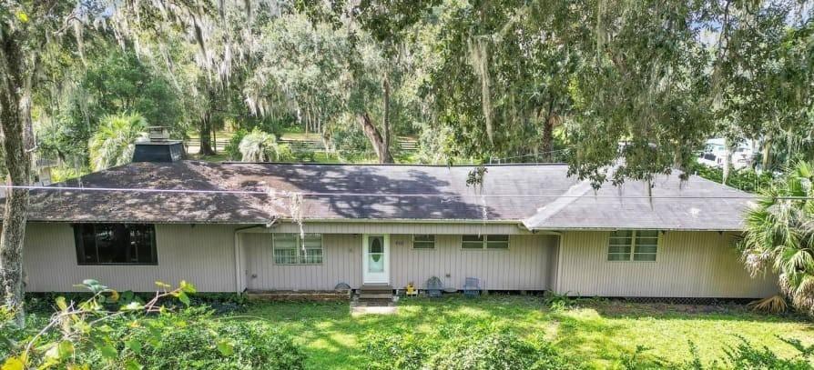 3230 Cr 421, Lake Panasoffkee, FL 33538